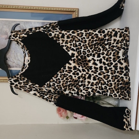 BIBI Cold Shoulder Animal Print Long Sleeve XLarge Fall Cozy Soft Knit Buckle - Picture 6 of 10